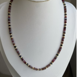 Collier en Spinelle multicolore doré